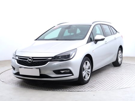 Opel Astra, 2018 - pohled č. 3