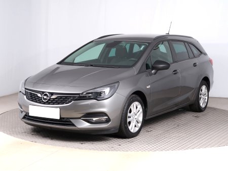 Opel Astra, 2021 - pohled č. 3