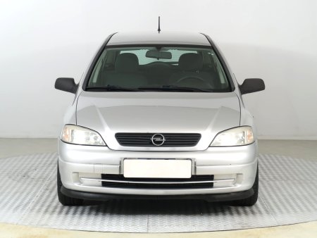 Opel Astra, 2008 - pohled č. 2