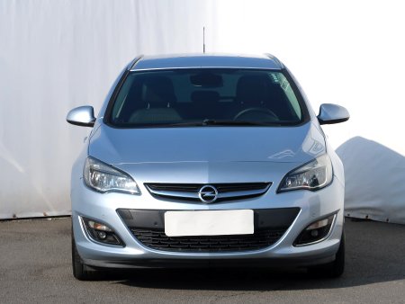 Opel Astra, 2015 - pohled č. 2