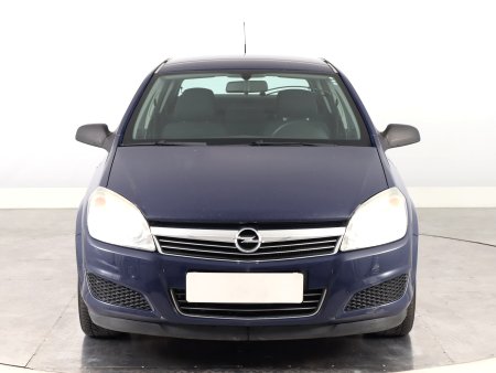 Opel Astra, 2008 - pohled č. 2