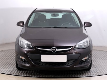 Opel Astra, 2015 - pohled č. 2