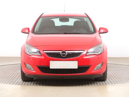 Opel Astra, 2011 - pohled č. 2