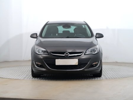 Opel Astra, 2014 - pohled č. 2