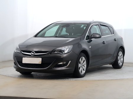 Opel Astra, 2014 - pohled č. 3