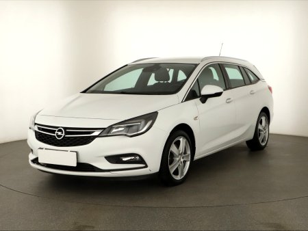 Opel Astra, 2018 - pohled č. 3