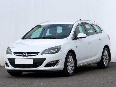 Opel Astra, 2014 - pohled č. 3