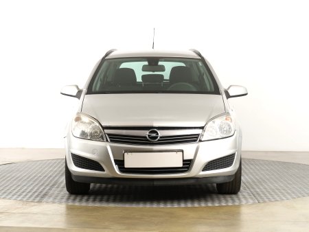 Opel Astra, 2008 - pohled č. 2