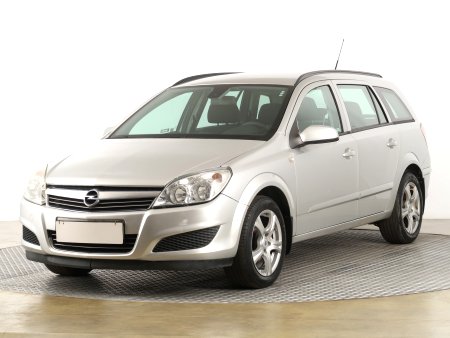 Opel Astra, 2008 - pohled č. 3