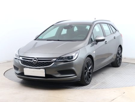 Opel Astra, 2017 - pohled č. 3