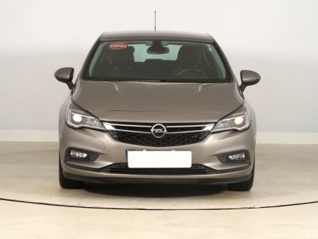Opel Astra, 2016 - pohled č. 2