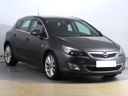 Opel Astra, 2010