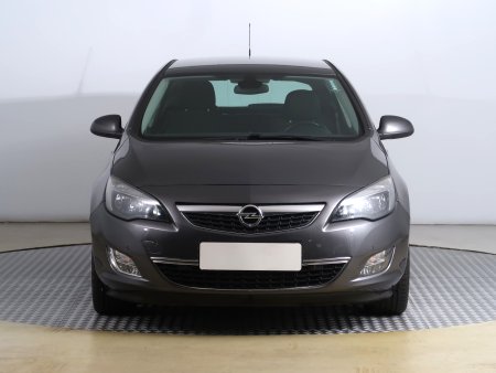 Opel Astra, 2010 - pohled č. 2