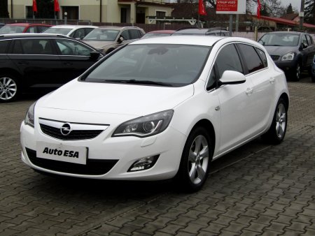 Opel Astra, 2011 - pohled č. 3