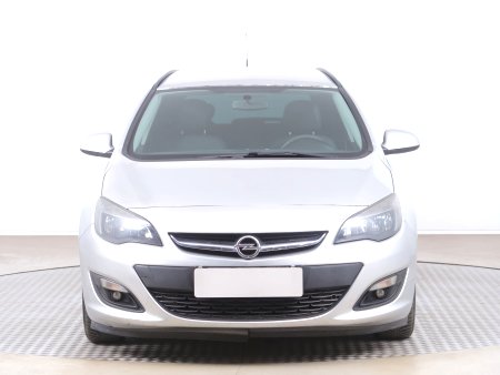 Opel Astra, 2014 - pohled č. 2