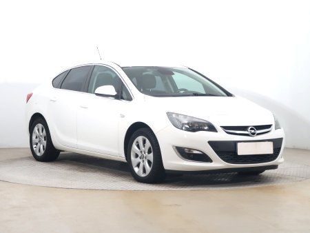 Opel Astra, 2012