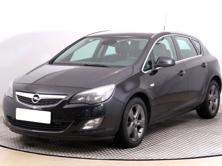 Opel Astra, 2010 - pohled č. 3