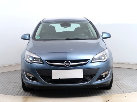 Opel Astra, 2013 - pohled č. 2
