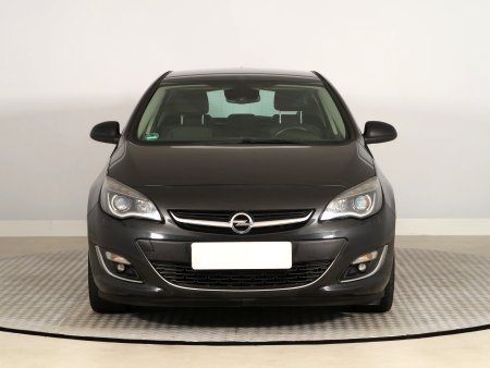 Opel Astra, 2013 - pohled č. 2