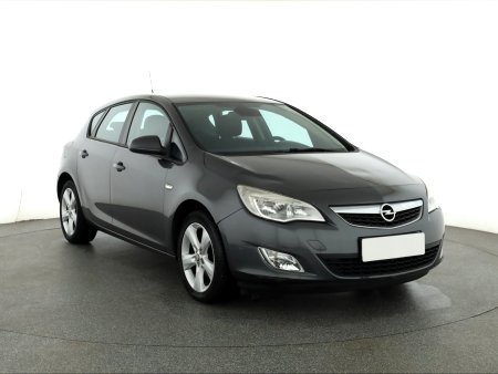 Opel Astra, 2010