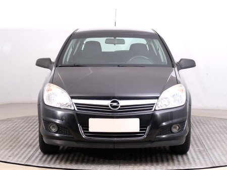 Opel Astra, 2008 - pohled č. 2