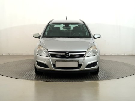 Opel Astra, 2009 - pohled č. 2