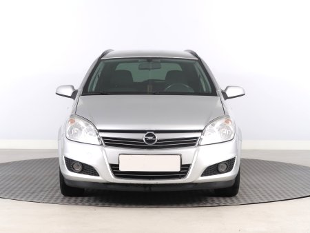 Opel Astra, 2009 - pohled č. 2