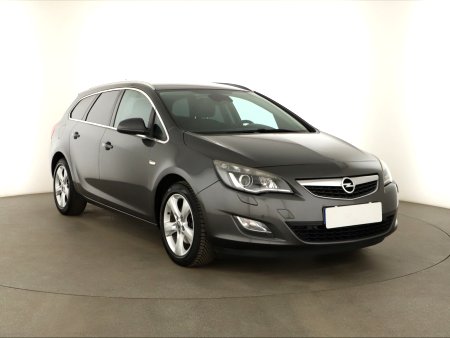 Opel Astra, 2011