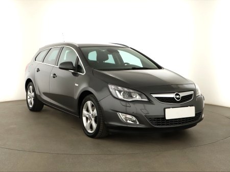 Opel Astra, 2012
