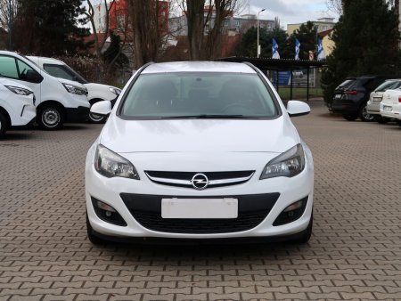 Opel Astra, 2015 - pohled č. 2
