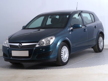 Opel Astra, 2008 - pohled č. 3