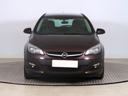 Opel Astra, 2014 - pohled č. 2