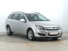 Opel Astra, 2010 - celkový pohled