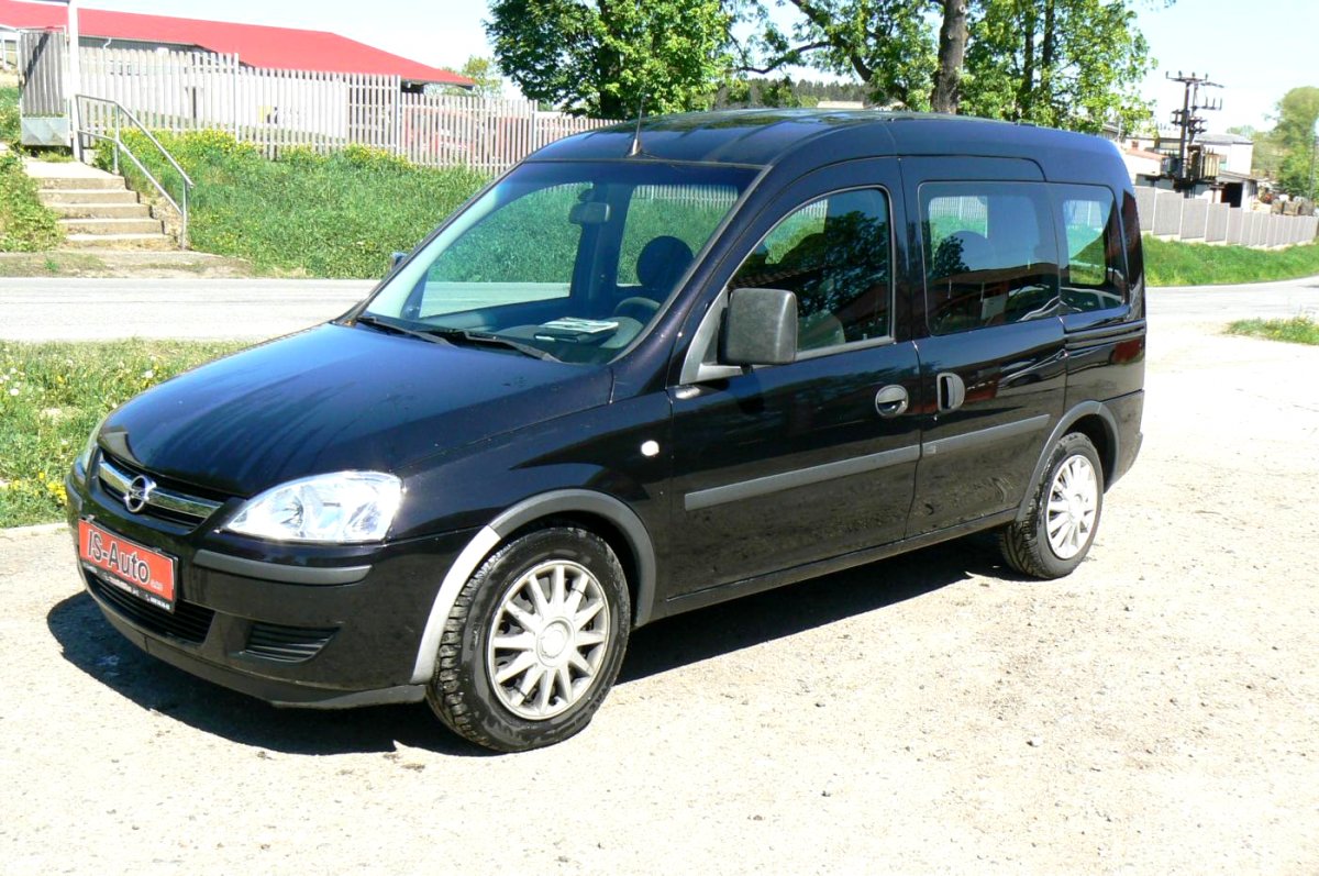 Opel Combo, 2012 - celkový pohled