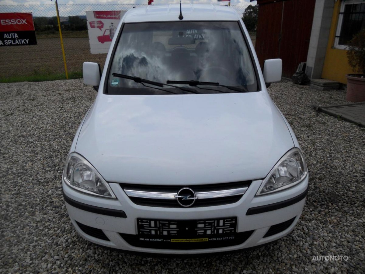 Opel Combo, 2010 - pohled č. 2