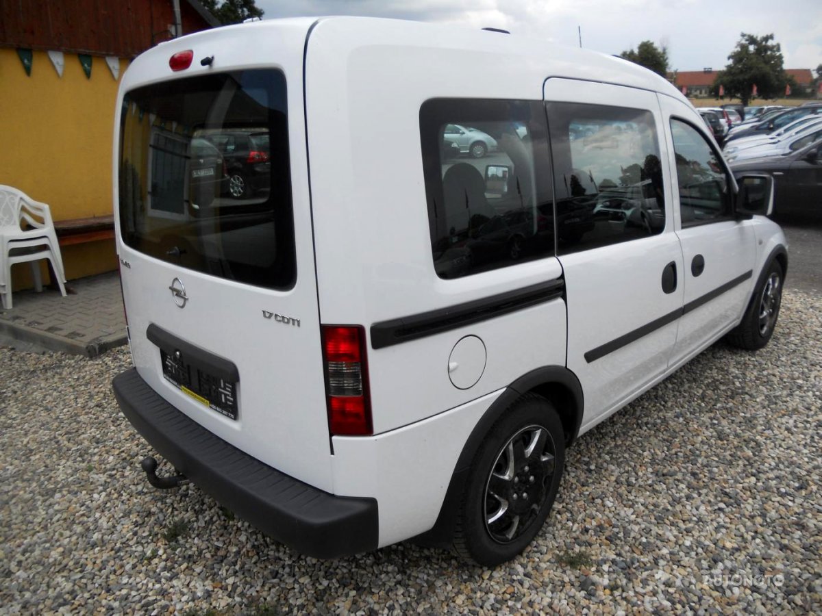Opel Combo, 2010 - pohled č. 6