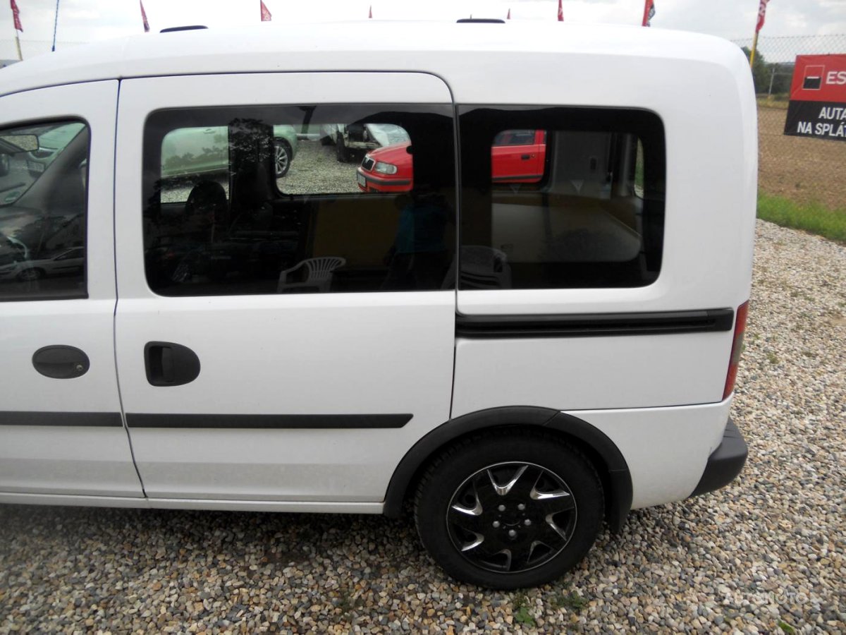 Opel Combo, 2010 - pohled č. 9