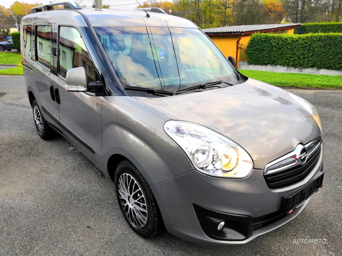 Opel Combo, 2012 - pohled č. 2