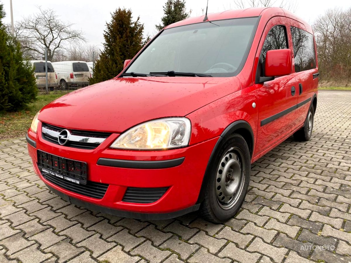 Opel Combo, 2008 - celkový pohled