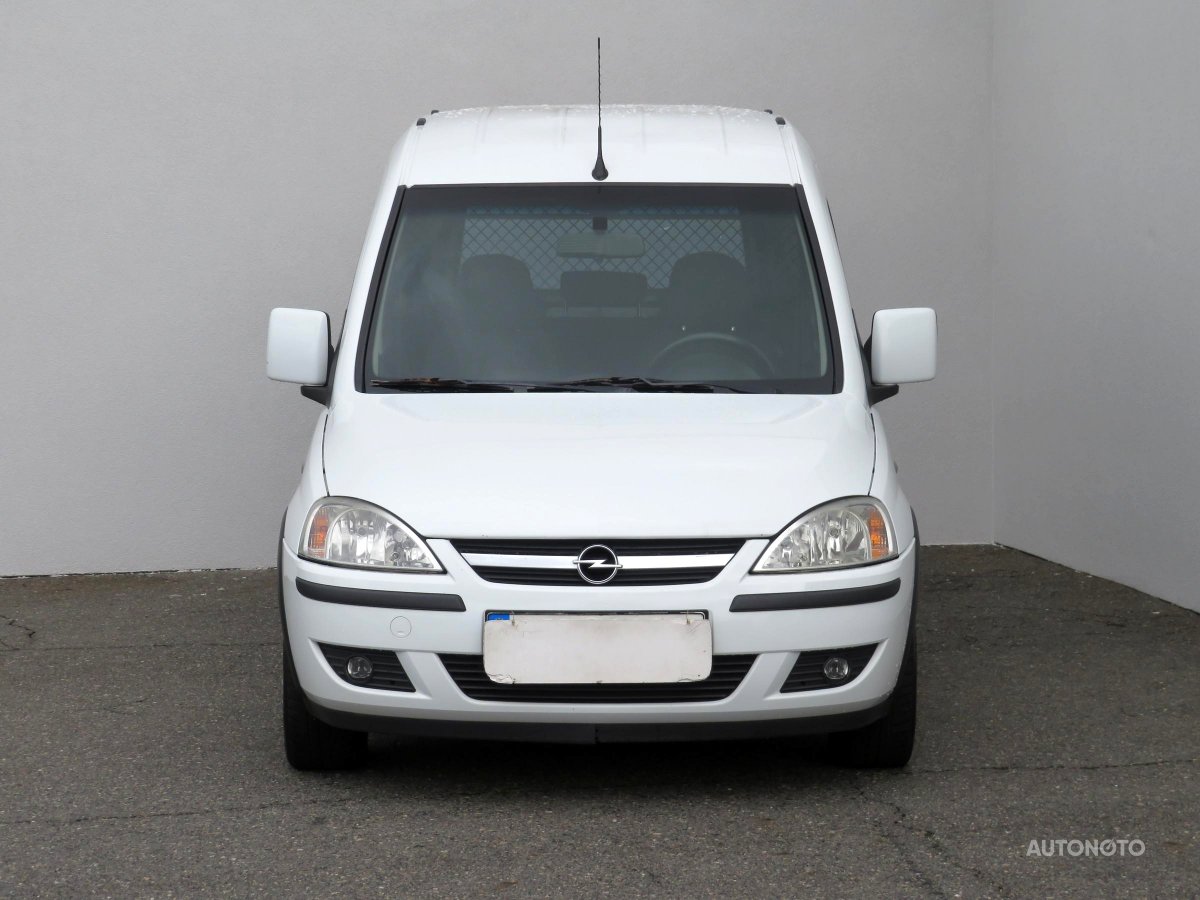 Opel Combo, 2011 - pohled č. 2