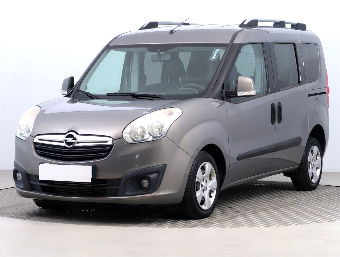 Opel Combo, 2013 - pohled č. 3