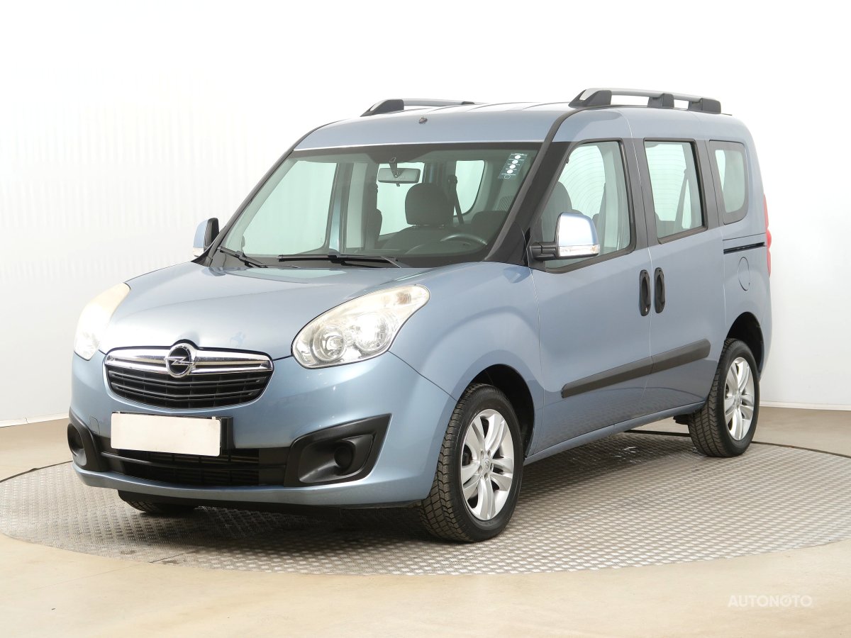 Opel Combo, 2012 - pohled č. 3