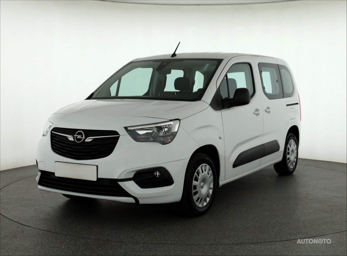Opel Combo, 2023 - pohled č. 3