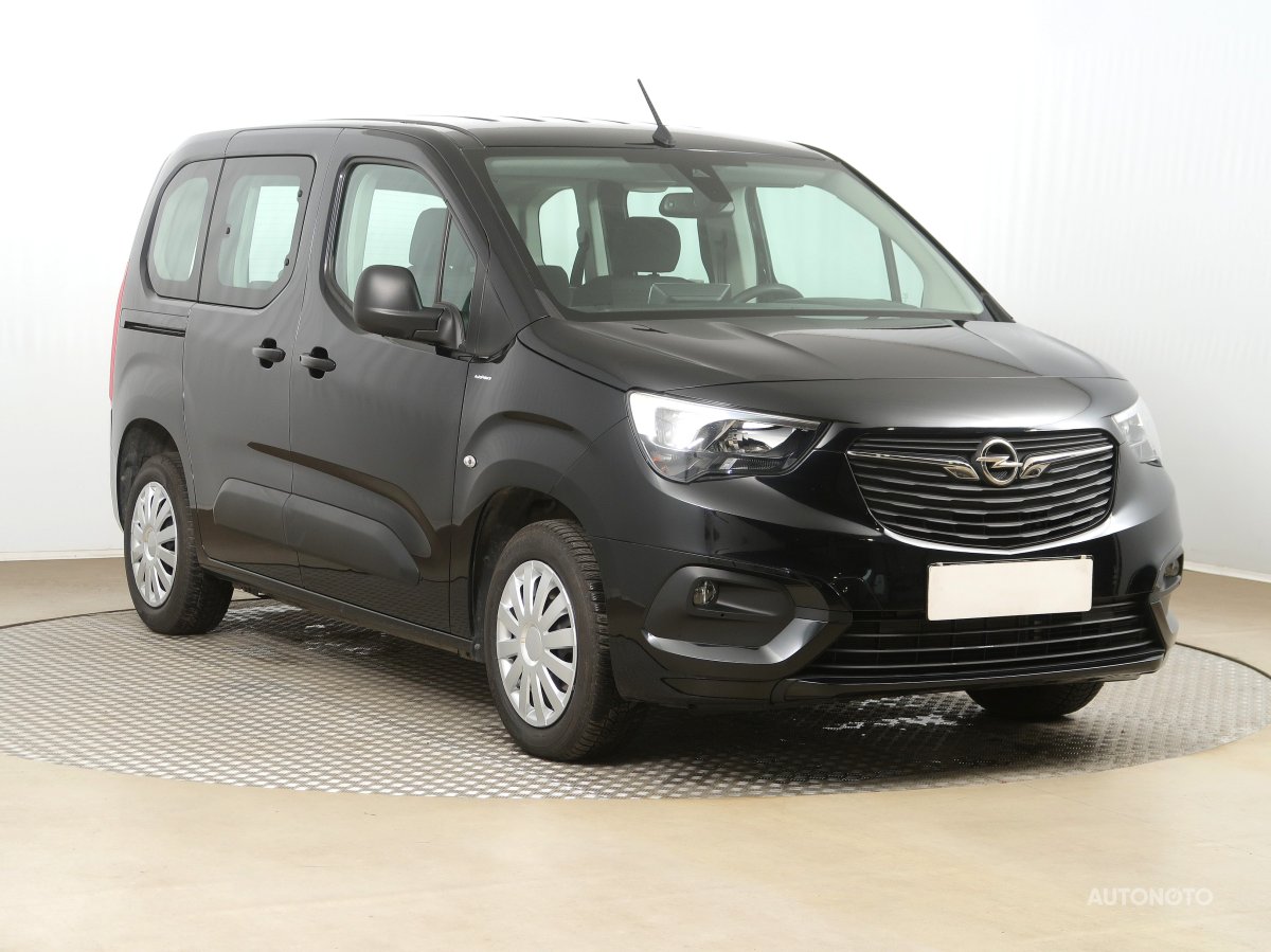 Opel Combo, 2022 - celkový pohled