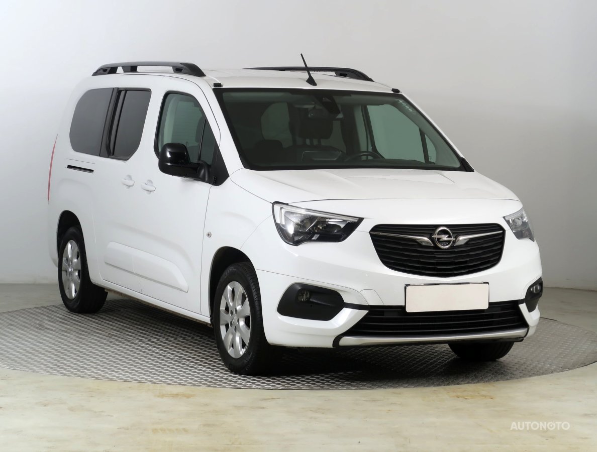 Opel Combo, 2022 - celkový pohled