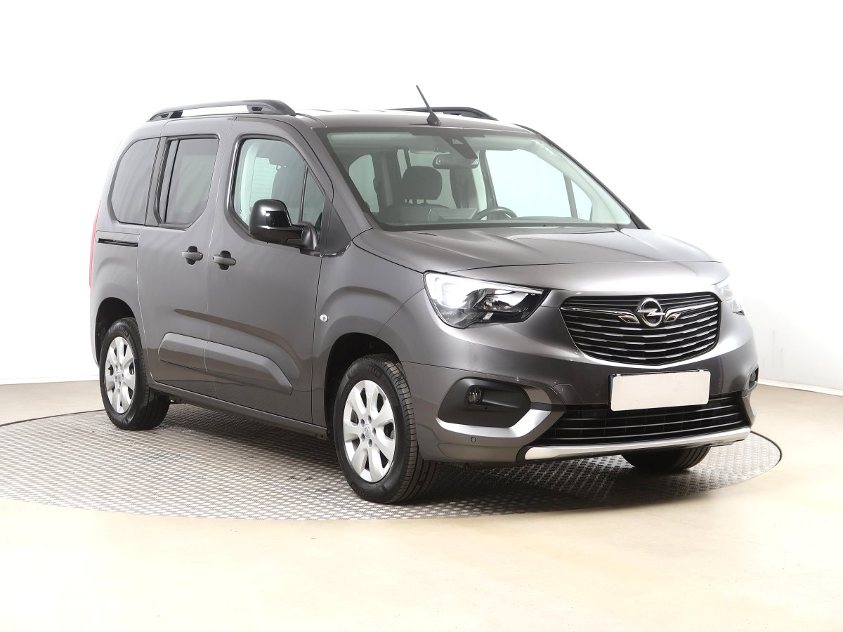 Opel Combo, 2022 - celkový pohled