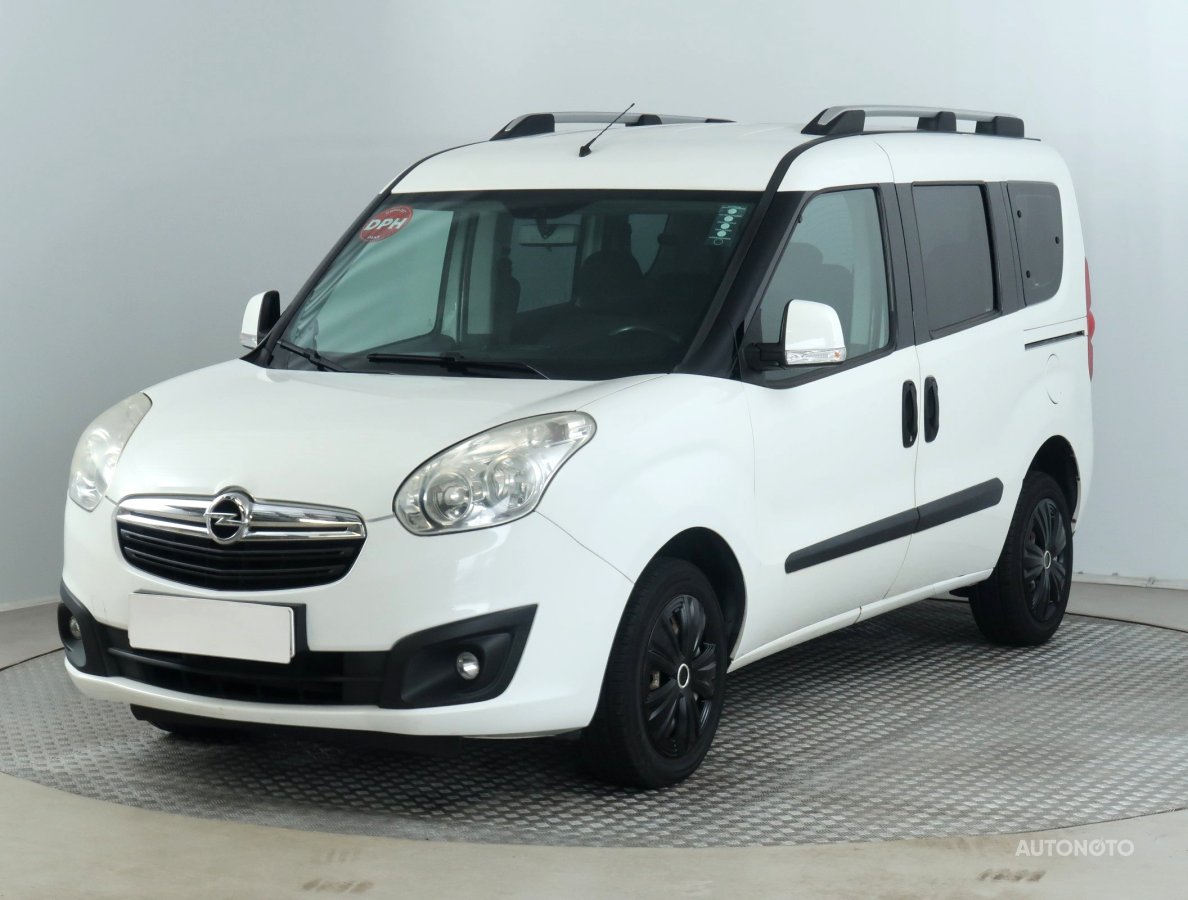 Opel Combo, 2012 - pohled č. 3