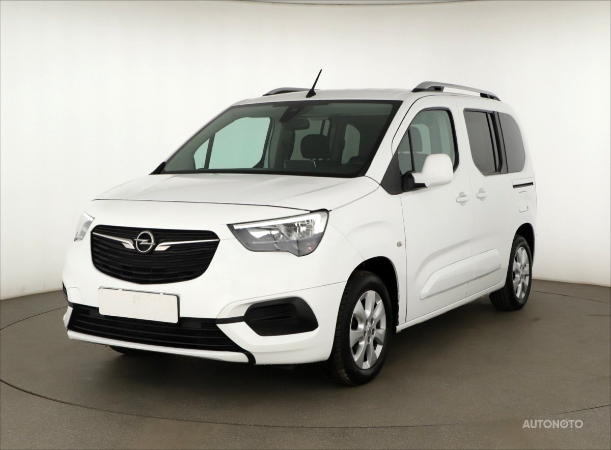 Opel Combo, 2019 - pohled č. 3