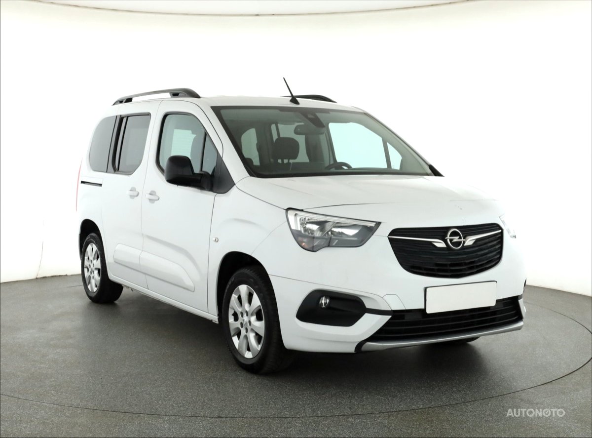 Opel Combo, 2022 - celkový pohled