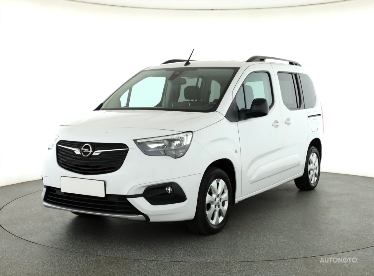 Opel Combo, 2022 - pohled č. 3